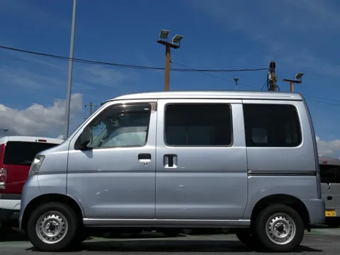 Toyota Pixis Van