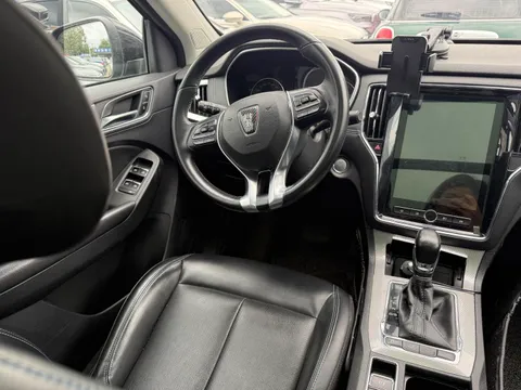 Roewe RX5