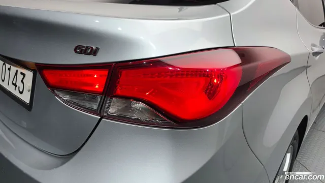 Hyundai Elantra (Avante)