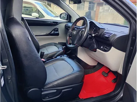Toyota iQ
