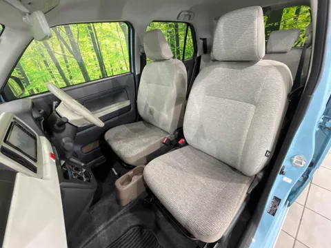 Daihatsu Mira Tocot