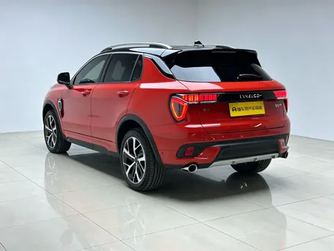 Lynk & Co 01