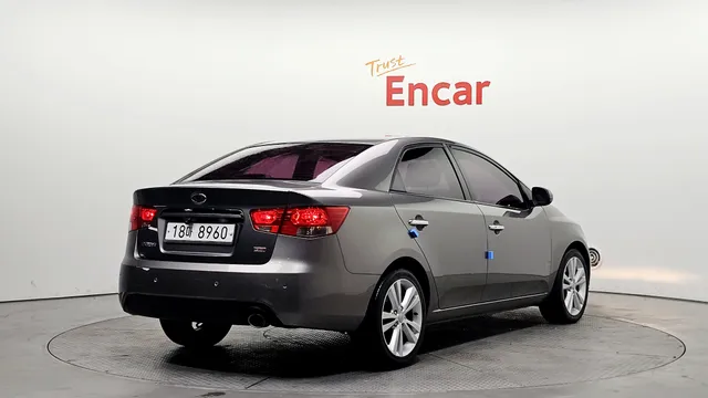 Kia Cerato (Forte)