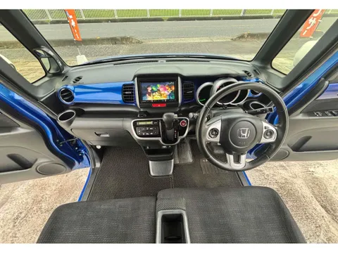Honda N-BOX Plus