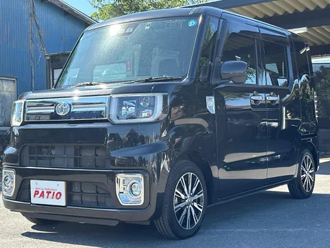 Toyota Pixis Mega
