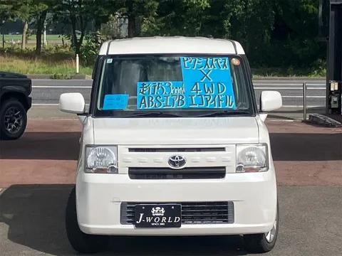 Toyota Pixis Space