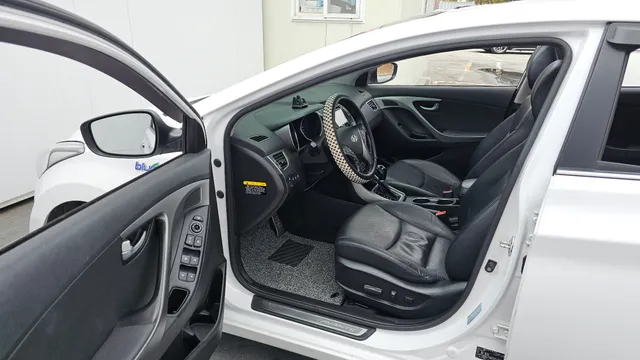 Hyundai Elantra (Avante)