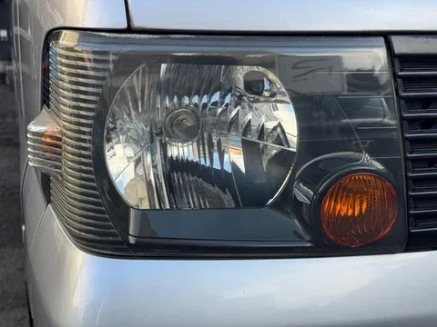 Mitsubishi Minicab Van