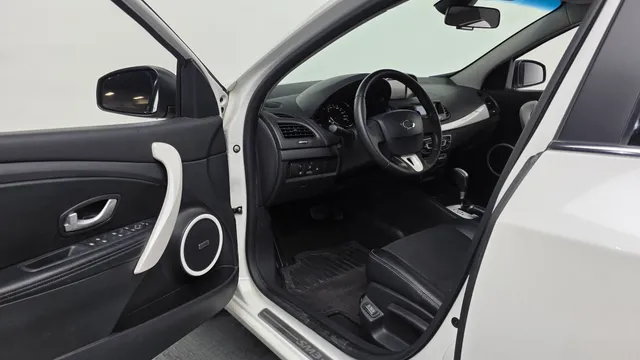 Renault SM3