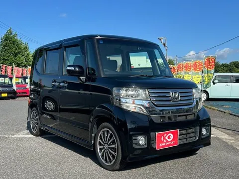 Honda N-BOX Custom