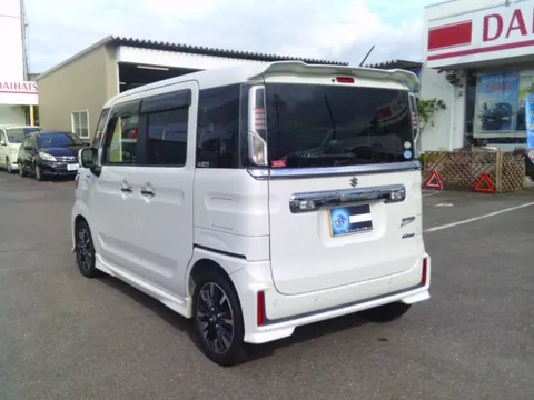 Suzuki Spacia Custom
