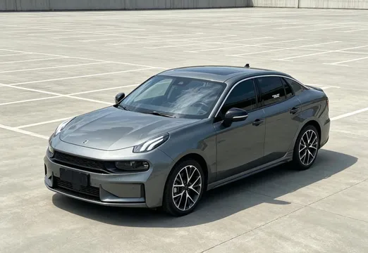 Lynk & Co 03
