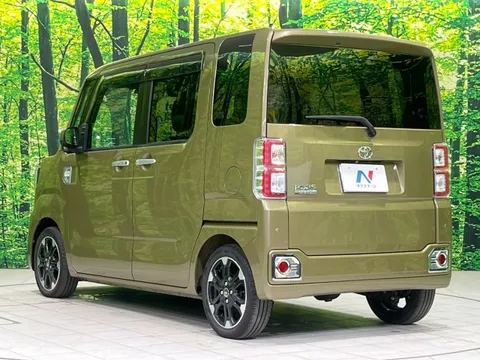 Toyota Pixis Mega
