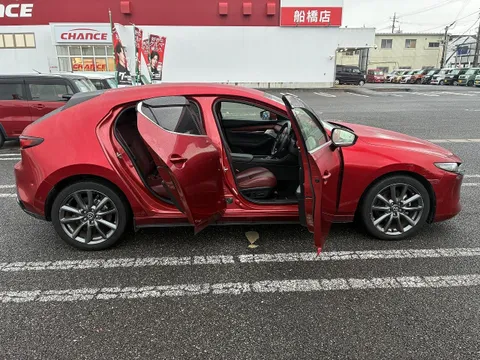 Mazda MAZDA3 Fastback
