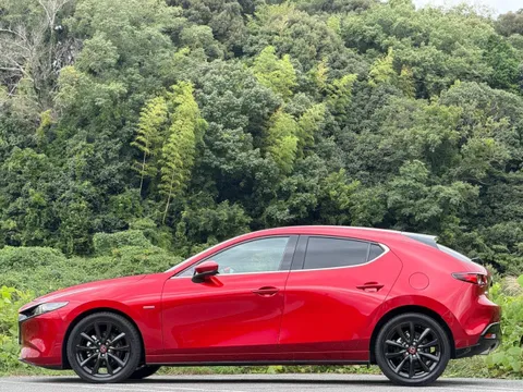 Mazda MAZDA3 Fastback