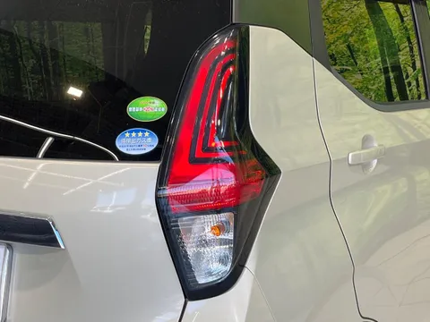 Mitsubishi eK X