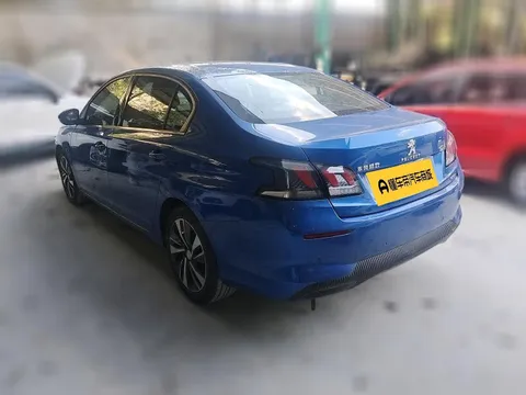 Peugeot 408