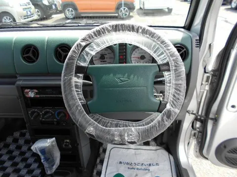 Daihatsu Naked