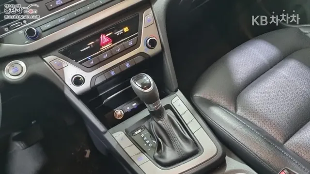 Hyundai Elantra (Avante)