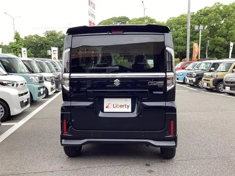 Suzuki Spacia Custom