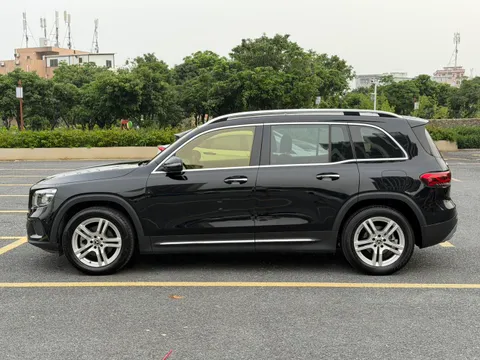 Mercedes-Benz Mercedes-Benz GLB