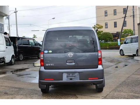 Nissan Otti