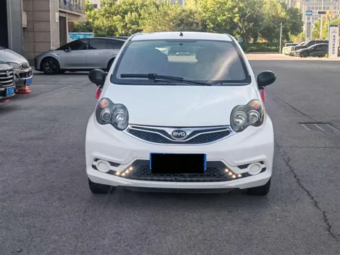 BYD F0