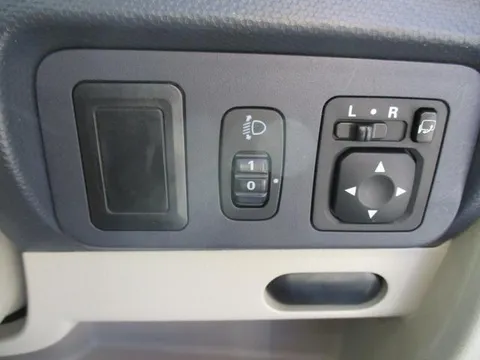 Nissan Otti
