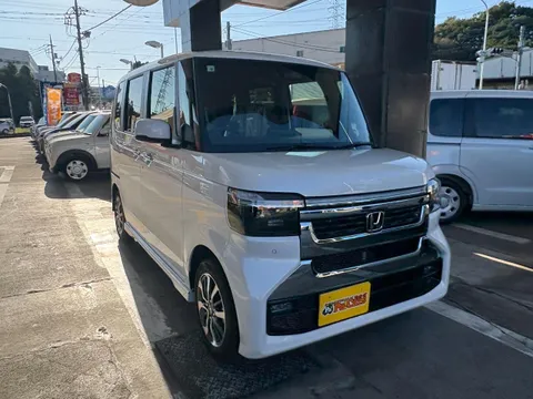 Honda N-BOX Custom