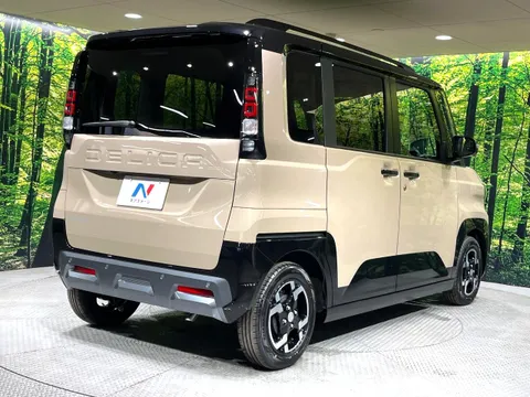Mitsubishi Delica Mini