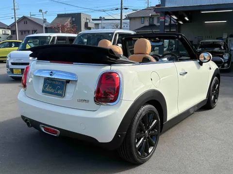 MINI Cooper Convertible