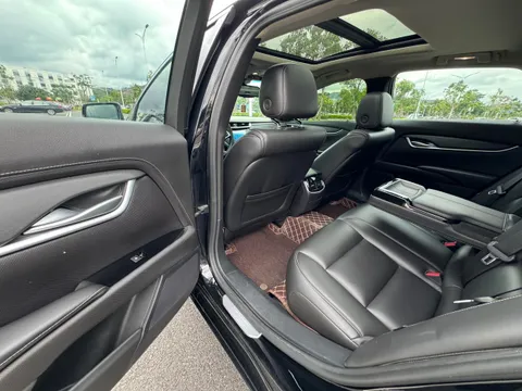 Cadillac XTS