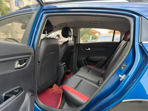 Kia KX