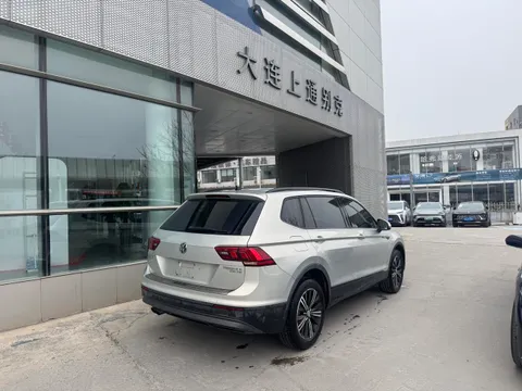 Volkswagen Tiguan L