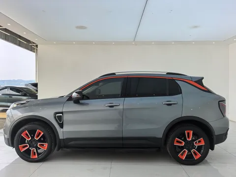 Lynk & Co 01