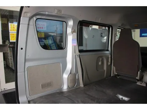 Mitsubishi Minicab Van