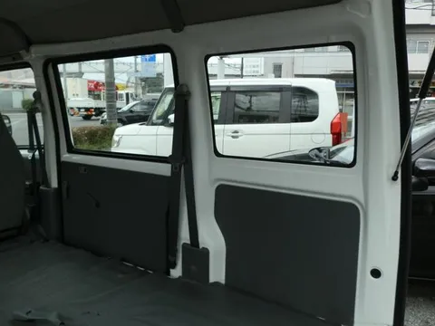 Mitsubishi Minicab Van