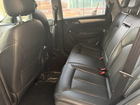 Roewe RX5