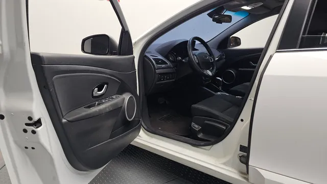 Renault SM3