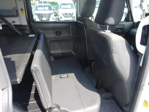Suzuki Spacia Base