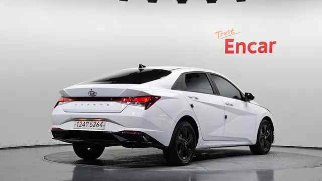 Hyundai Elantra (Avante)