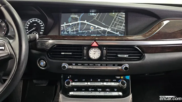 Genesis G90 (EQ900)