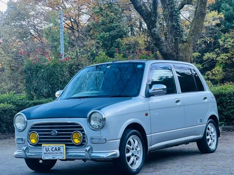 Daihatsu Mira Gino