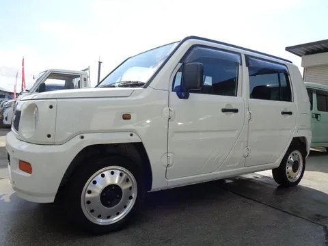 Daihatsu Naked