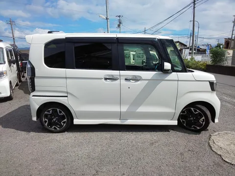 Honda N-BOX Custom