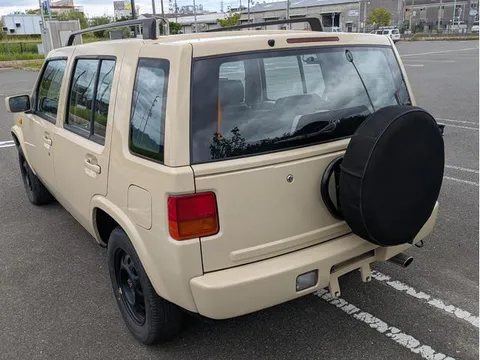 Nissan Rasheen