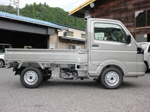 Nissan Clipper Truck