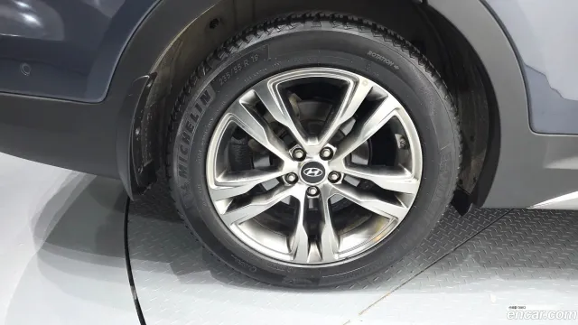 Hyundai Grand Santa Fe (Maxcruz)