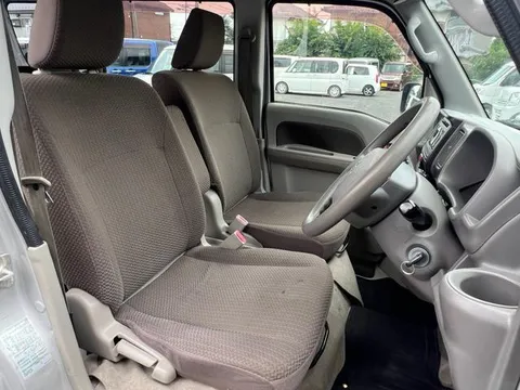 Mitsubishi Minicab Van