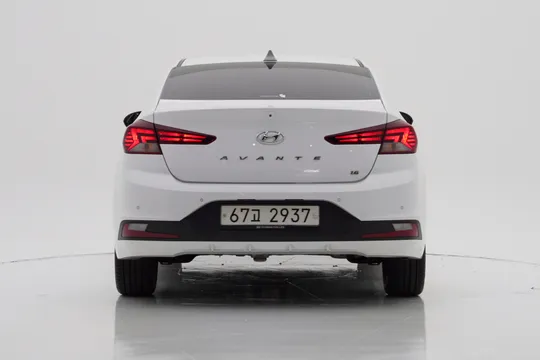 Hyundai Elantra (Avante)